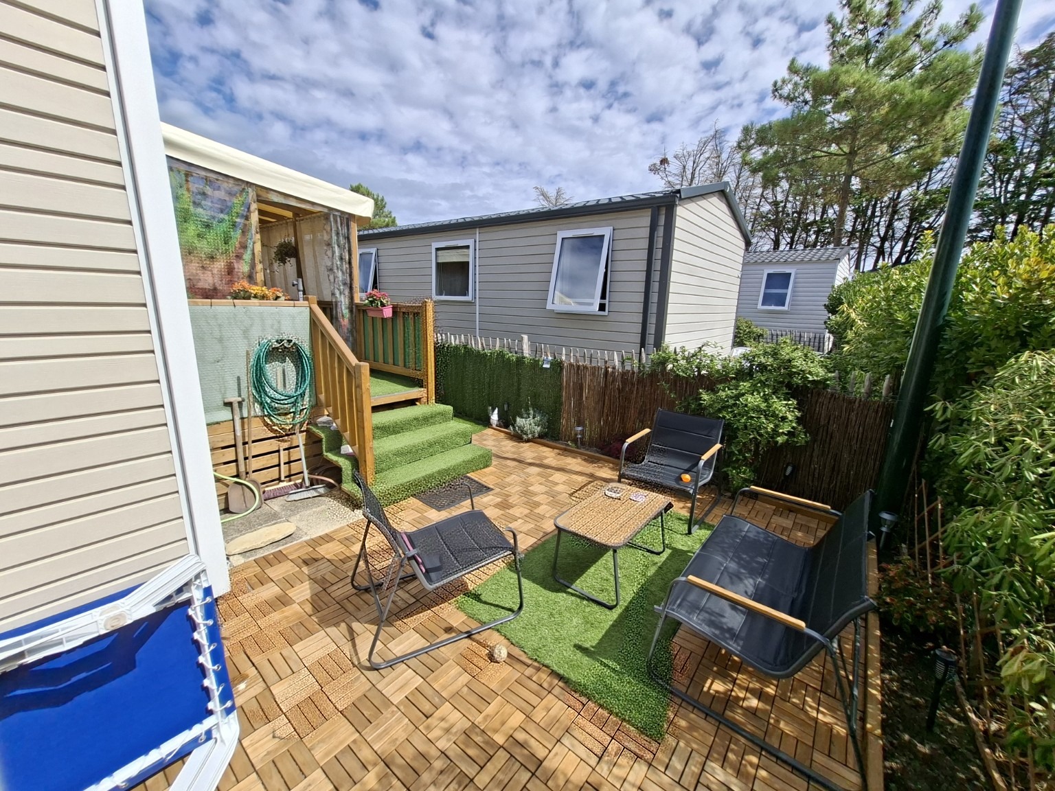 Extérieur de Ty LuWa avec terrasse et véranda
